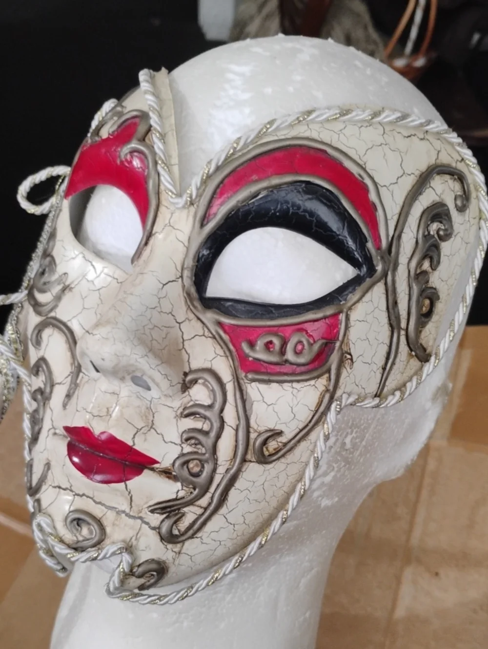 Venetian Style Pink and Cream Masquerade Mask Set - Women Accessories